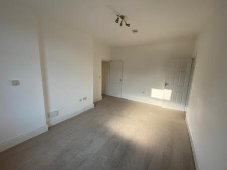 1 bedroom Flat to let in Tixall Road, Littleworth, Stafford, ST16