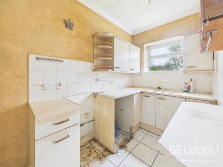 2 bedroom Flat for sale in Churchill Road, Walton, Stone, ST15