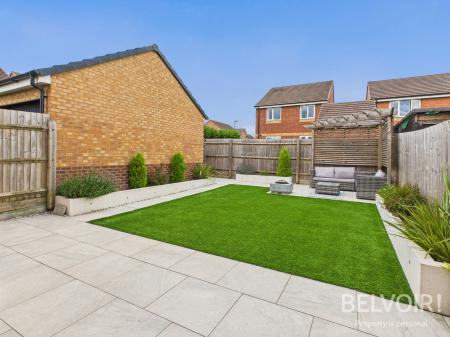 4 bedroom Detached house to let in Burbank Burrow, Stafford, ST16