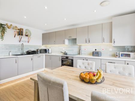 4 bedroom Detached house to let in Burbank Burrow, Stafford, ST16