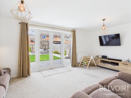 4 bedroom Detached house to let in Burbank Burrow, Stafford, ST16