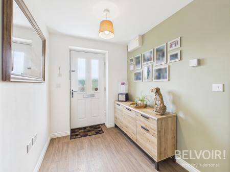 4 bedroom Detached house to let in Burbank Burrow, Stafford, ST16