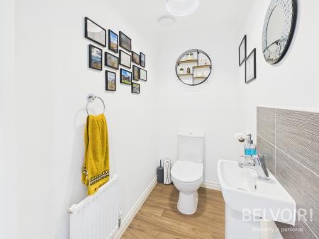 4 bedroom Detached house to let in Burbank Burrow, Stafford, ST16