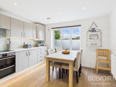 4 bedroom Detached house to let in Burbank Burrow, Stafford, ST16