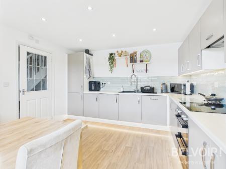 4 bedroom Detached house to let in Burbank Burrow, Stafford, ST16