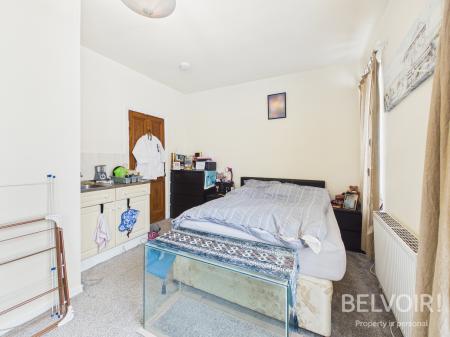 4 bedroom Terraced House for sale in Friars Road, Stafford, ST17