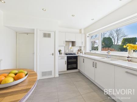 4 bedroom Detached house for sale in Diamond Ridge, Barlaston, ST12