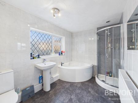 5 bedroom Terraced House for sale in Princes Road, Stoke On Trent, ST4