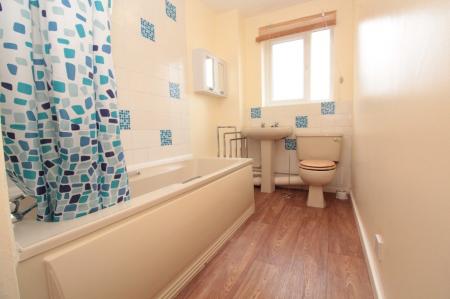1 bedroom Flat to let in Edison Road, Stafford, ST16