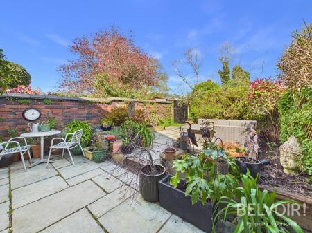 4 bedroom Terraced House for sale in Lower Oxford Road, May Bank, Newcastle Under Lyme, ST5