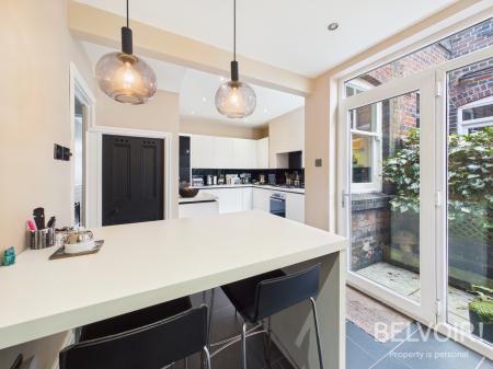 4 bedroom Terraced House for sale in Lower Oxford Road, May Bank, Newcastle Under Lyme, ST5