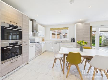 4 bedroom Detached house for sale in Audlem Road, Stafford, ST18