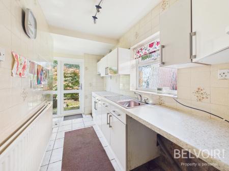 3 bedroom Town house for sale in Ashlands Road, Newcastle Under Lyme, ST4