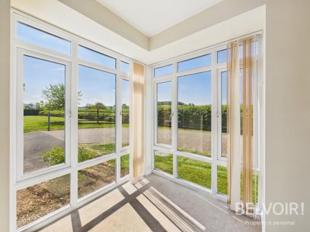 2 bedroom Flat to let in Brandwood Walk, Weston, ST18