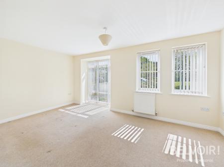 2 bedroom Flat to let in Brandwood Walk, Weston, ST18