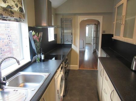 2 bedroom Terraced House to let in Harrowby Street, Littleworth, Stafford, ST16