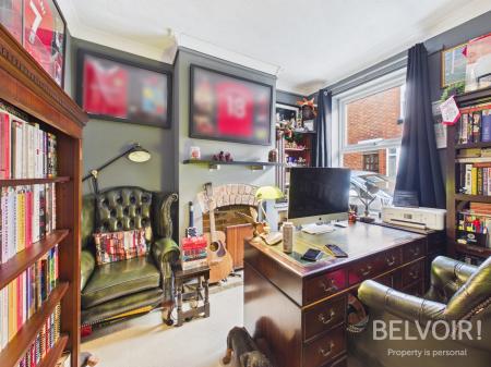 2 bedroom Terraced House for sale in Victoria Street, Stone, ST15