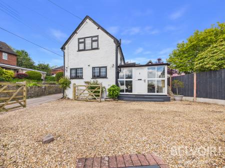 2 bedroom Cottage for sale in Monument Lane, Tittensor, ST12