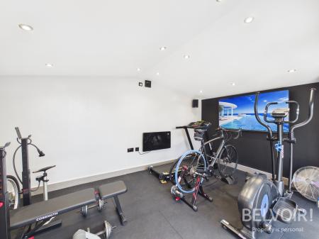 4 bedroom Semi-detached house for sale in Eleanor Place, Westlands, Newcastle Under Lyme, ST5