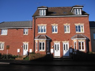 Swansmoor Drive, Hixon, ST18
