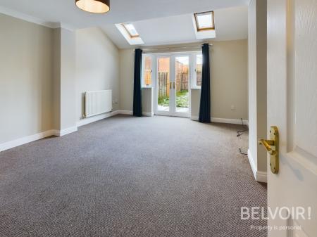 3 bedroom Town house to let in Swansmoor Drive, Hixon, ST18