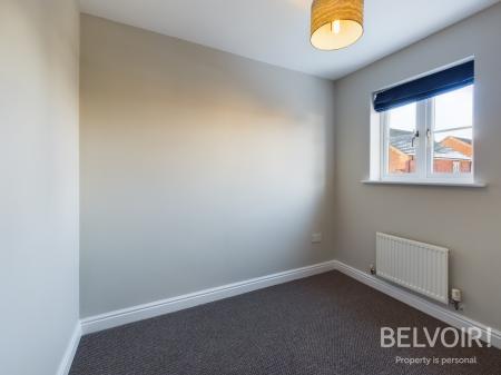 3 bedroom Town house to let in Swansmoor Drive, Hixon, ST18