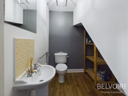 3 bedroom Town house to let in Swansmoor Drive, Hixon, ST18