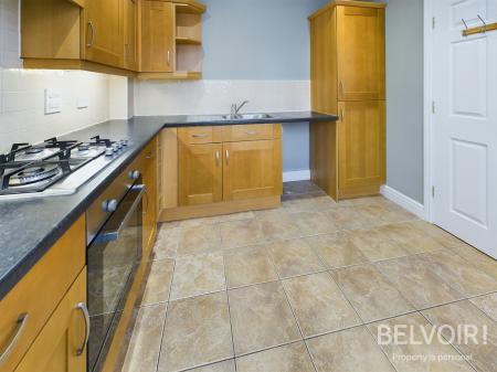 3 bedroom Town house to let in Swansmoor Drive, Hixon, ST18