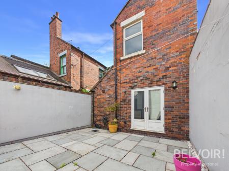 4 bedroom Town house for sale in Princes Road, Stoke On Trent, ST4