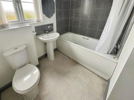 2 bedroom End of terrace house for sale in Sandown Drive, Elsea Park, Bourne, PE10