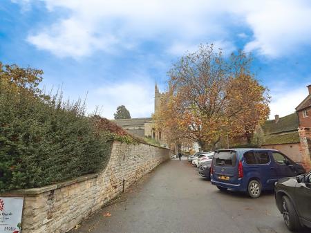 1 bedroom Flat to let in Church Walk, Bourne, PE10