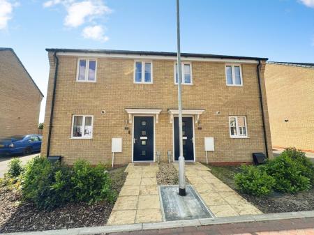 Emma Searson Walk, Mays Place, Bourne, PE10