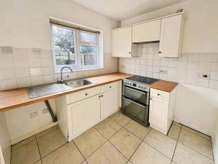 2 bedroom Terraced House to let in Holland Close, Bourne, PE10
