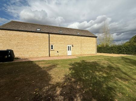 1 bedroom Flat to let in Stamford Rd, Toft, PE10