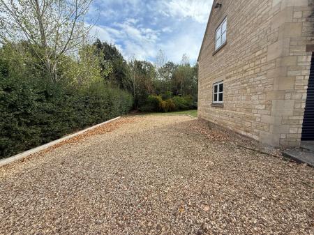 1 bedroom Flat to let in Stamford Rd, Toft, PE10
