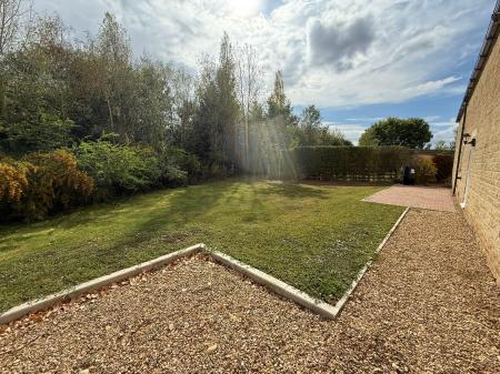 1 bedroom Flat to let in Stamford Rd, Toft, PE10