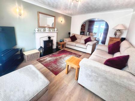 4 bedroom Detached house for sale in Violet Close, Morton, PE10