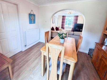 4 bedroom Detached house for sale in Violet Close, Morton, PE10