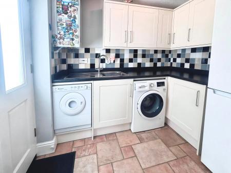 4 bedroom Detached house for sale in Violet Close, Morton, PE10