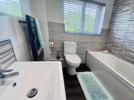 4 bedroom Detached house for sale in Violet Close, Morton, PE10