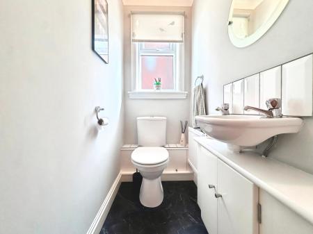 4 bedroom Detached house for sale in Violet Close, Morton, PE10