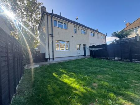 3 bedroom Semi-detached house for sale in Radcliffe Road,, Stamford, PE9