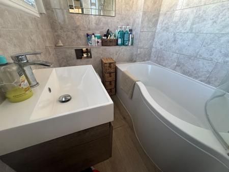 3 bedroom Semi-detached house for sale in Radcliffe Road,, Stamford, PE9