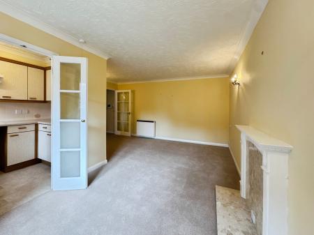 1 bedroom Apartment for sale in Swan Court, Banbury Rd, Stratford-upon-Avon, CV37