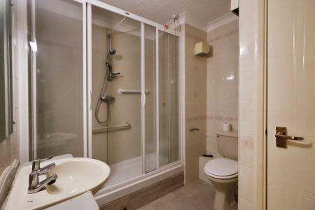 1 bedroom Apartment for sale in Swan Court, Banbury Rd, Stratford-upon-Avon, CV37