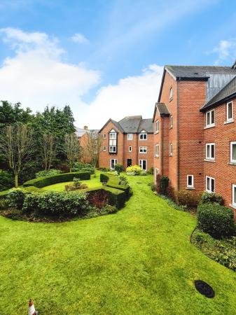 1 bedroom Apartment for sale in Swan Court, Banbury Rd, Stratford-upon-Avon, CV37