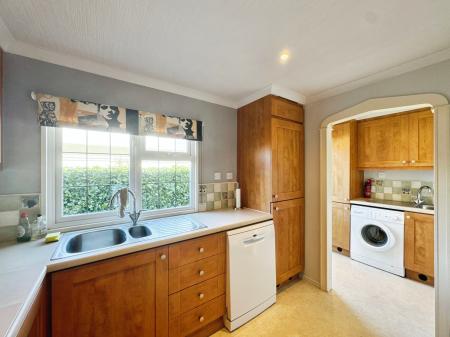 2 bedroom Park home for sale in Hunt Hall Lane, Welford-on-Avon, CV37
