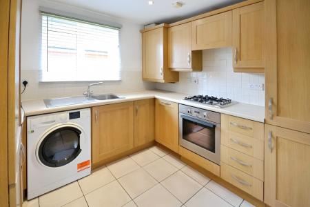 2 bedroom Ground floor maisonette to let in Congreve Way, Stratford-upon-Avon, CV37