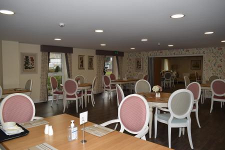 2 bedroom Flat to let in Springfield Close, Stratford-upon-Avon, CV37