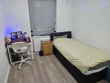 1 bedroom Semi-detached house to let in Windsor Road Rowley Regis